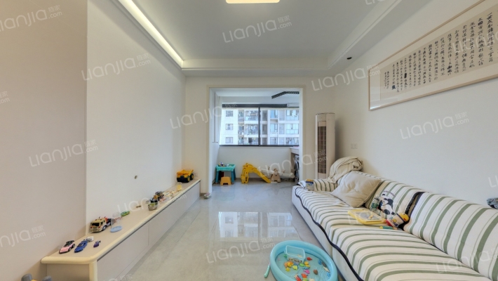 中渝春华秋实二期二手房实景图