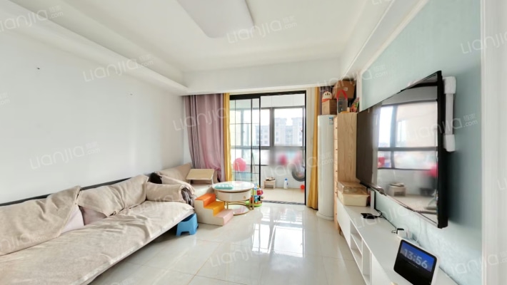 华地翡翠蓝湾三期朗园二手房实景图