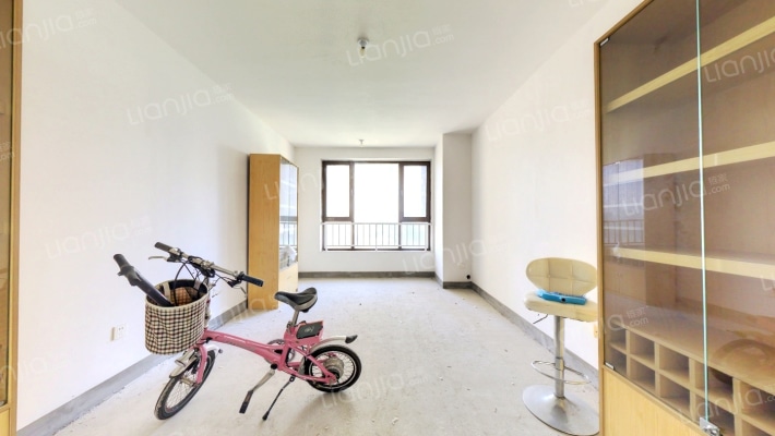 此房税少 好楼层 全天采光无遮挡 户型方正 价钱能聊-客厅