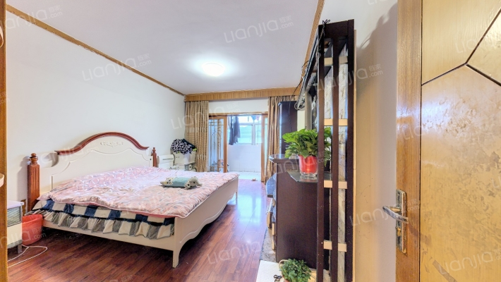 和燕路293号二手房实景图