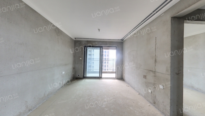 美的新华城二手房实景图