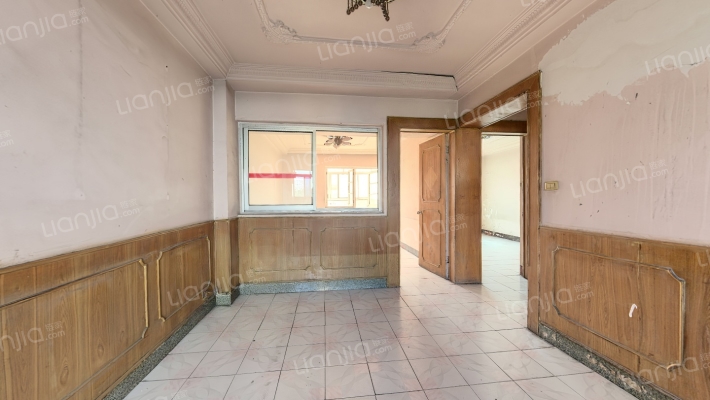 青年路69号院二手房实景图