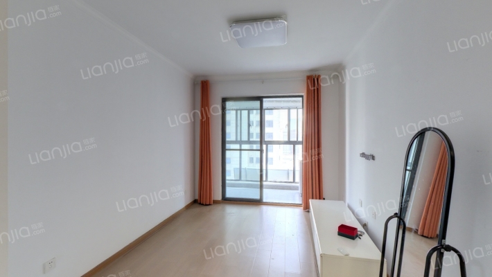 望潜华庭二手房实景图