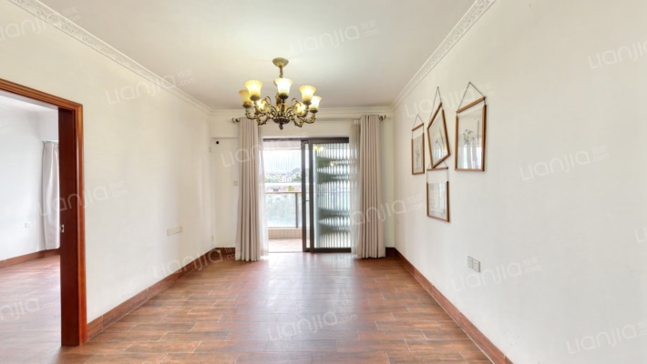 华鸿水云四季二手房实景图