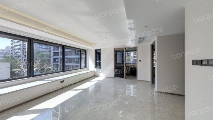 绿城樾鸣春晓园二手房实景图