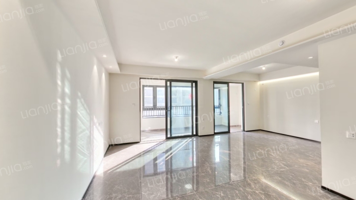 保利中交和光逸境二手房实景图