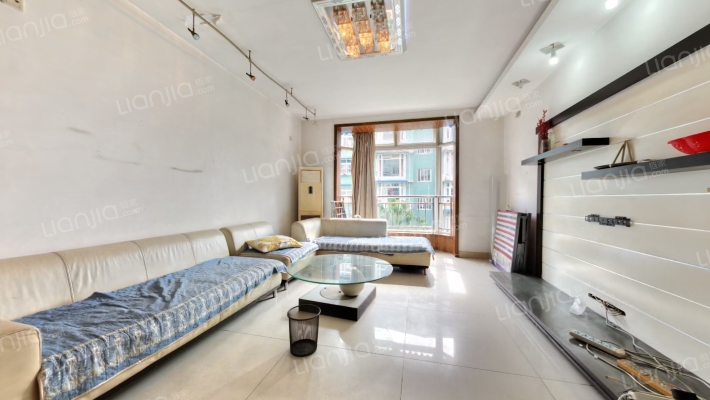 恋日家园E区二手房实景图