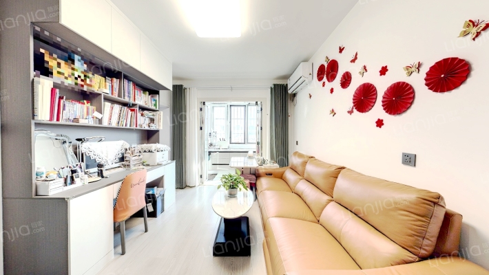 河畔公寓二手房实景图