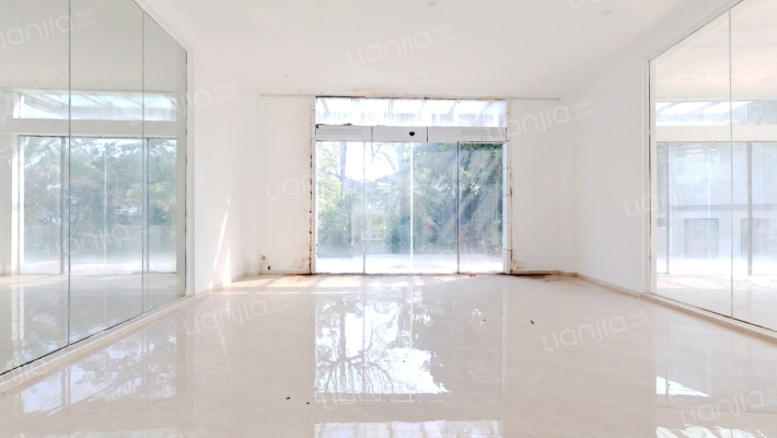 颐和高尔夫庄园二手房实景图