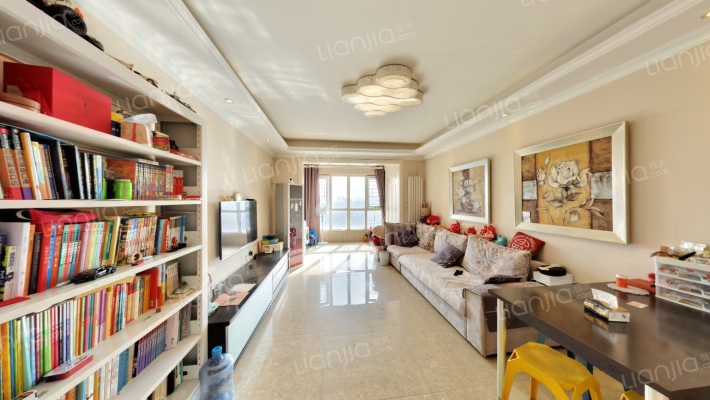 新里卢浮公馆三期二手房实景图