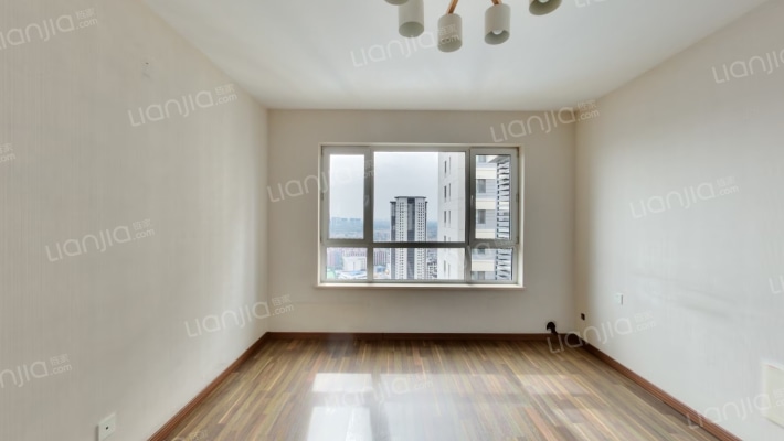 万科西华府二手房实景图