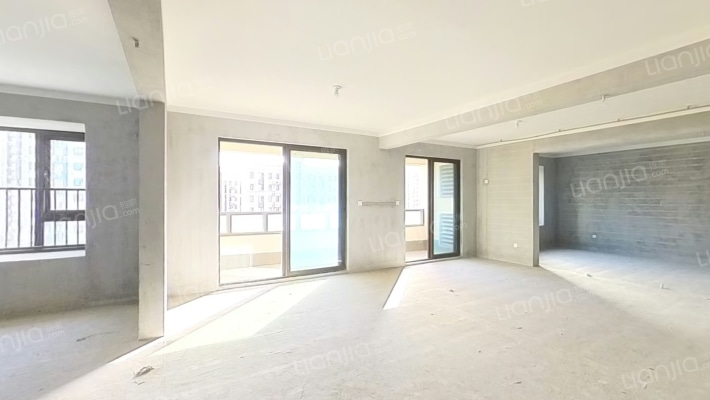 宝龙红星天铂南区二手房实景图