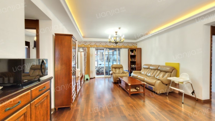 万科翡翠国际二手房实景图