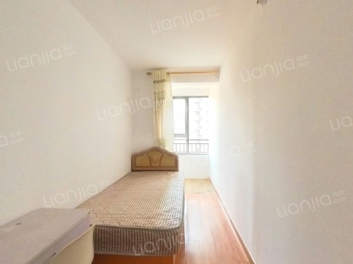 合租·中海国际社区一里城 6居室 南卧