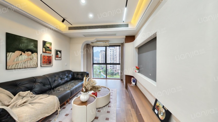 联发龙洲湾一号E区二手房实景图