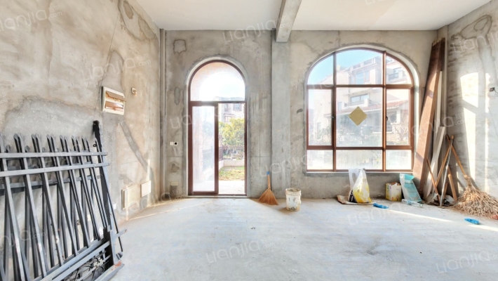 绿色港湾塞维利亚二手房实景图