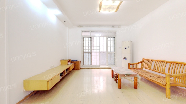 怡和苑北区二手房实景图