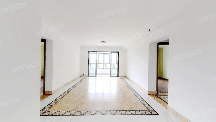 爱丁堡二号院二手房实景图