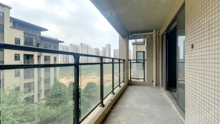 敏捷山湖源著二手房实景图