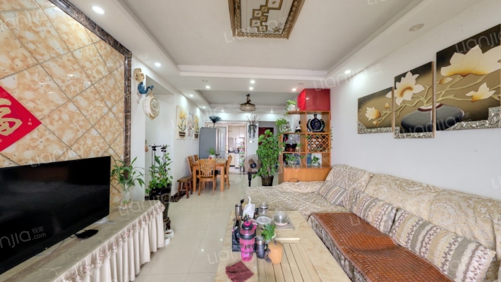 蓝湾御府二手房实景图