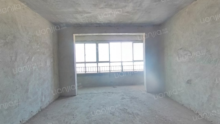 进步亚泰二手房实景图