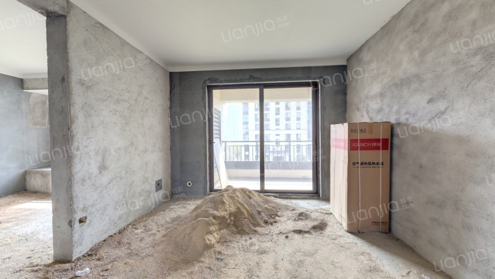 中梁越江府二手房实景图