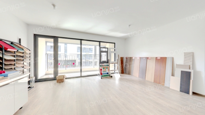 金茂悦玺云二手房实景图