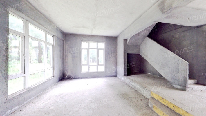 逸泉山庄二手房实景图