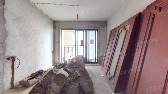 怡翠晋盛御园二手房实景图