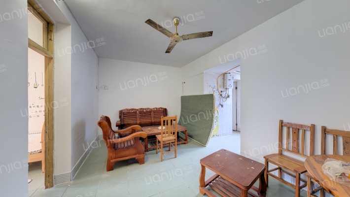 南宁广发重工集团有限公司城北生活区二手房实景图