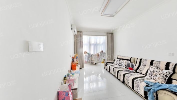 纬三路13号院二手房实景图