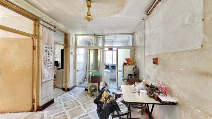 尖岭小区二手房实景图