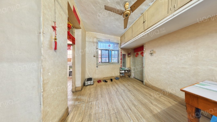 消防队生活院二手房实景图