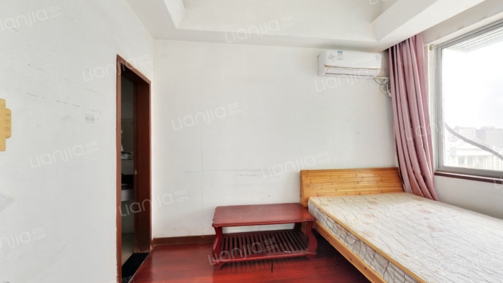 江南摩尔东区二手房实景图