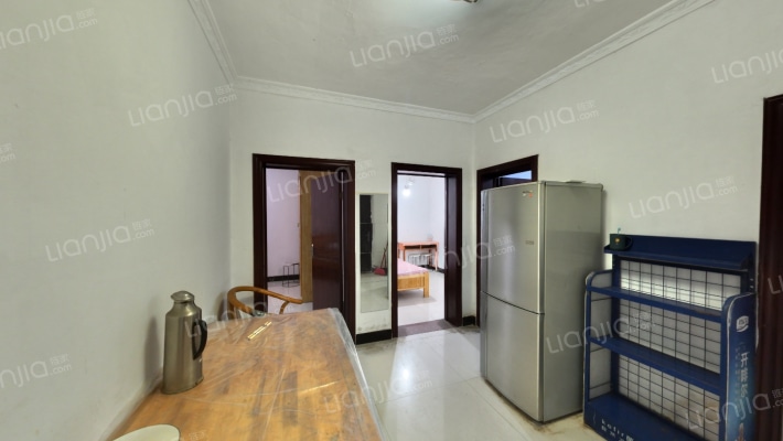 粮油市场家属院二手房实景图