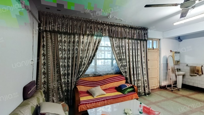 西杨村城建开发楼二手房实景图