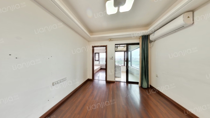 万科天伦紫台一期二手房实景图