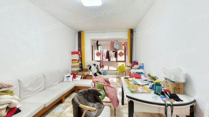 新港雅苑B区二手房实景图