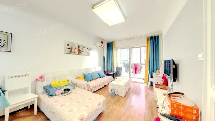 红色佳苑二手房实景图