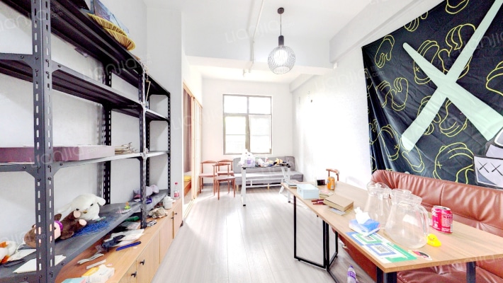 西班牙风情街二手房实景图