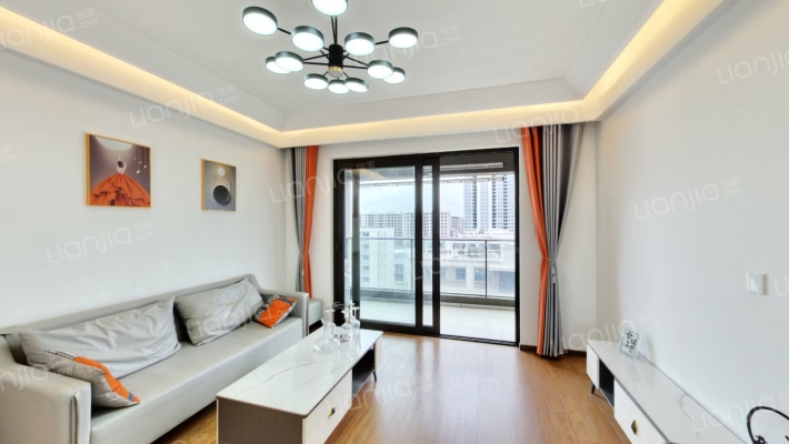 融创雍荣园二手房实景图