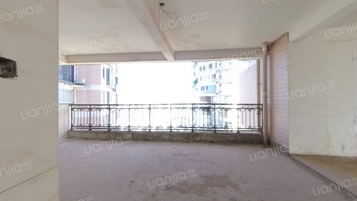 都市春天二手房实景图