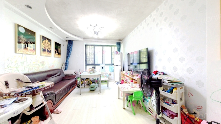 亲亲家园四期二手房实景图