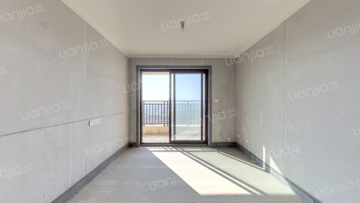 绿都元正望晴川二手房实景图