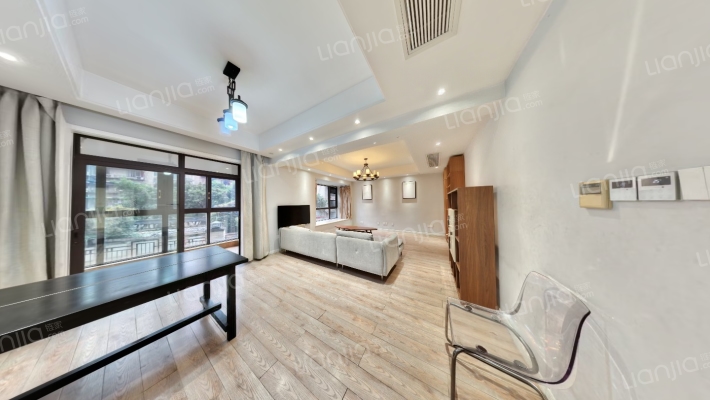 上品金沙二手房实景图