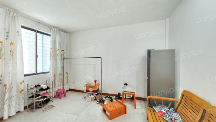 光彩大市场二期二手房实景图