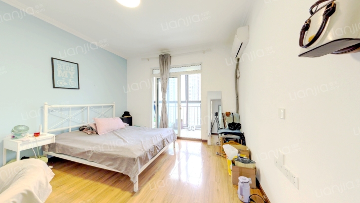 金地雄楚1号A区二手房实景图