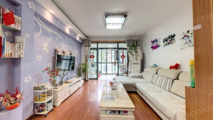 蓝色湖畔二手房实景图