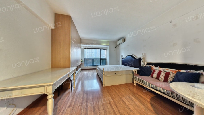 高新水晶城二手房实景图