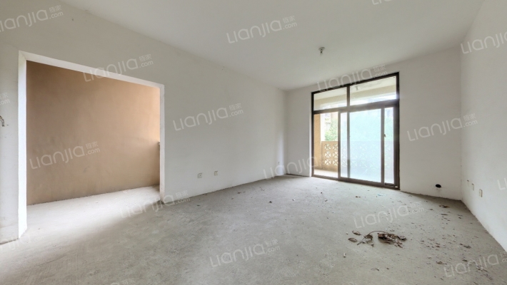 柏林河畔二手房实景图